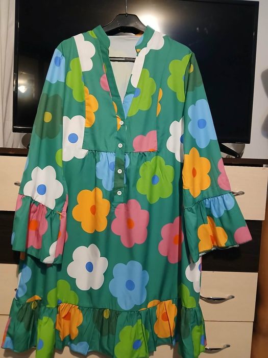 Vând rochi de dama L