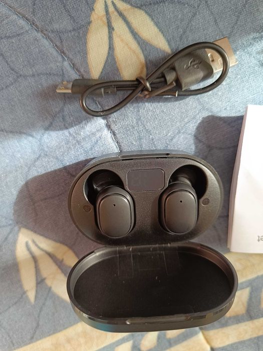 Безжични слушалки, черни, нови