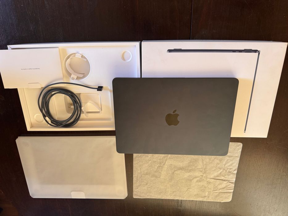 SuperOcazie !-MacBook Air 13"-M2--NOU-NOUT -Cutie Full -1 Ciclu Încărcare !-IEFTIN !!!!