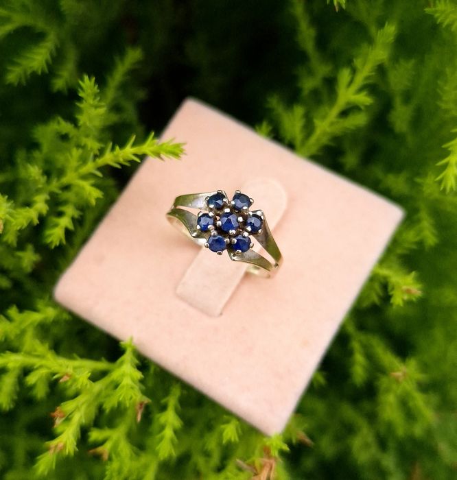 Inel din aur de 14K cu safire naturale