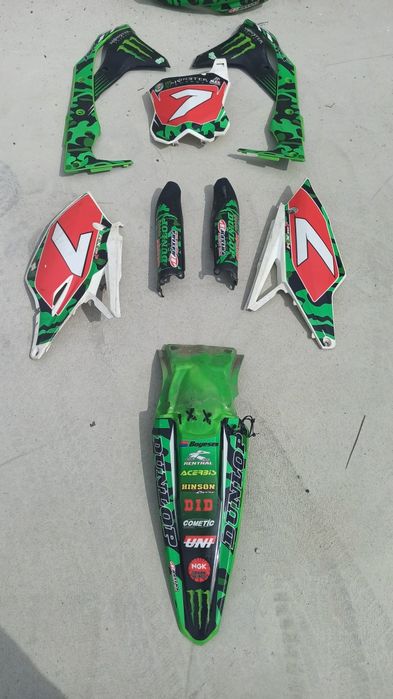 Втора употреба.Пластмаси за кросов мотор Kawasaki-KHF-250.2017 г.