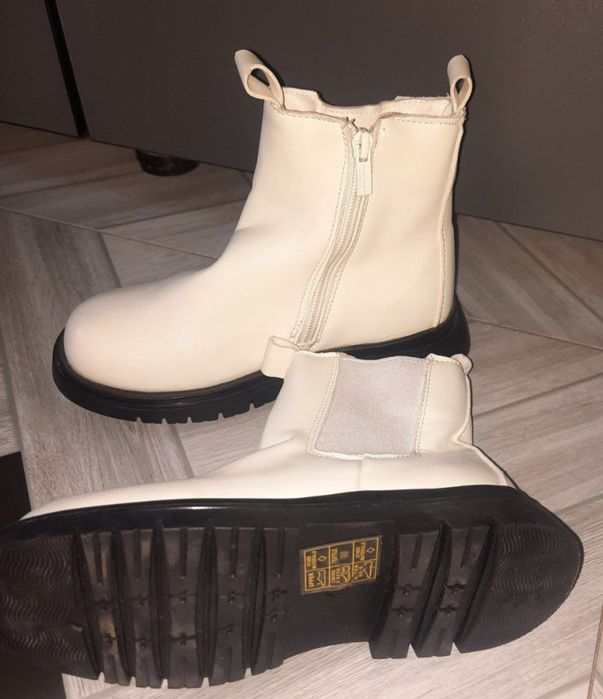 Продам детские сапожки