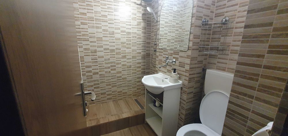 Închiriez apartament 1 cameră spațios (35 mp), str. Cutezanței (Darina), vedere spre pădure