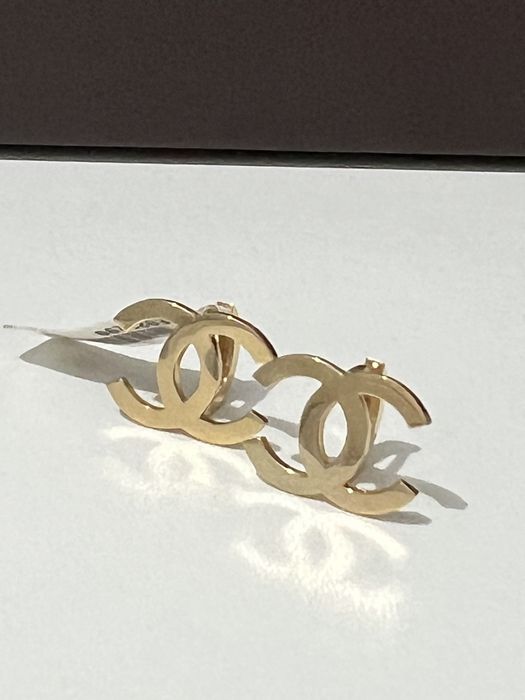 Золотые сережки Шанель