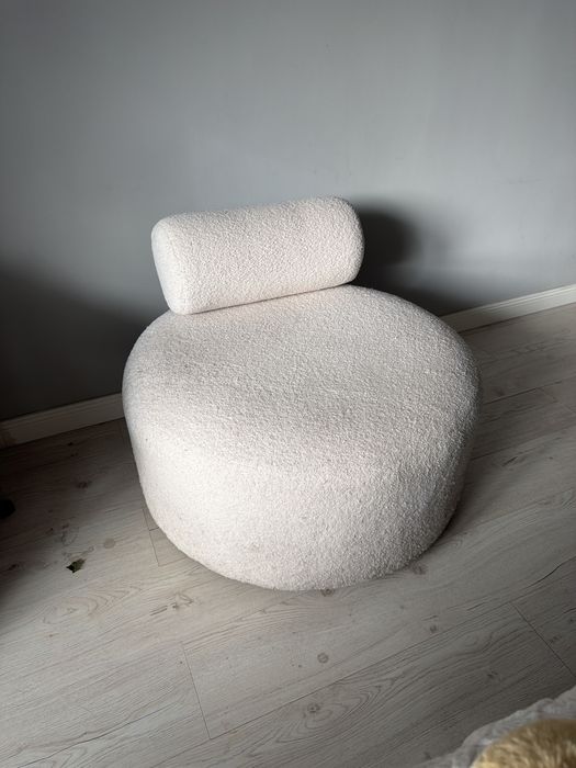 Продается пуфик, кресло