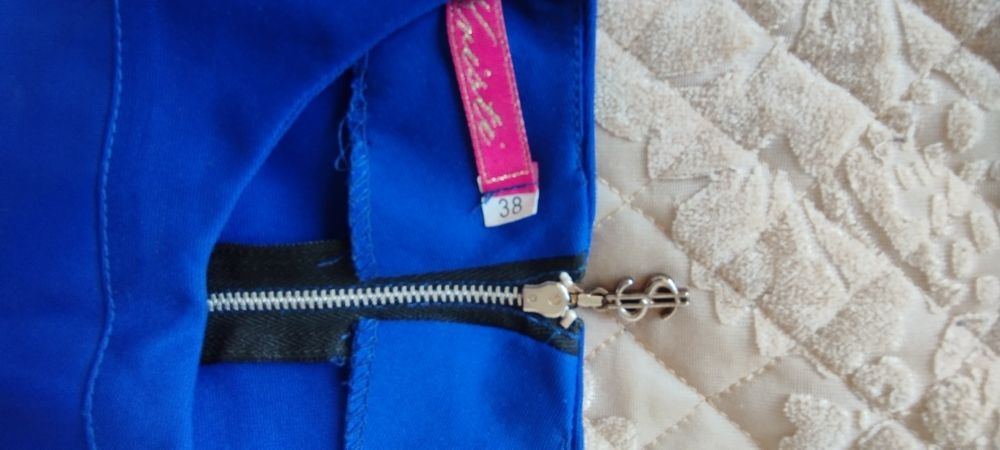 Продам платья на девочку