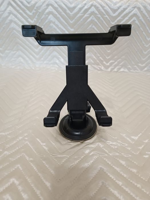 Нова вакуумна стойка за кола