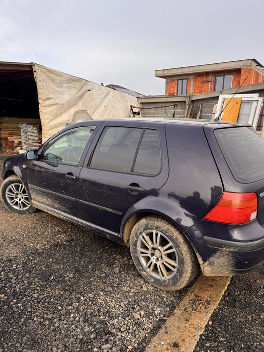 Vand golf 4 1.4 benzina