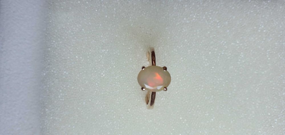 Inel aur galben 14ct cu opal etiopian
