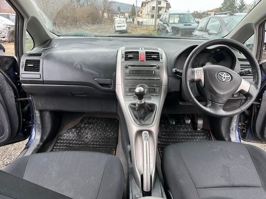 Тойота Аурис Toyota Auris 1.6 vvti 124 кс На части!