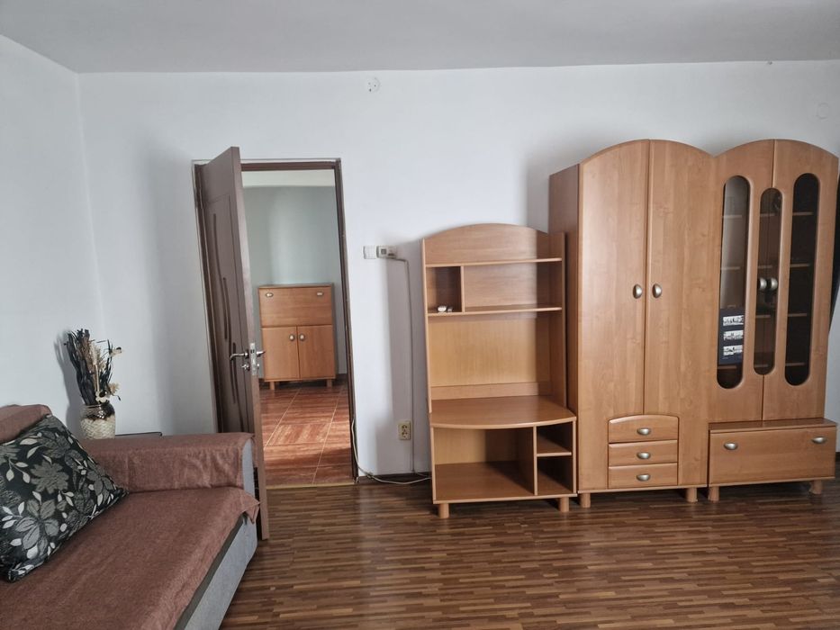 Apartament 2 camere de închiriat, sensul giratoriu