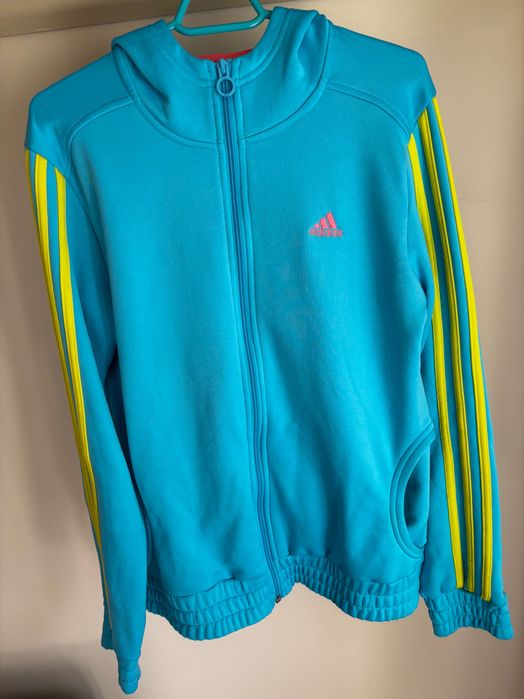 Adidas дамска горница S размер