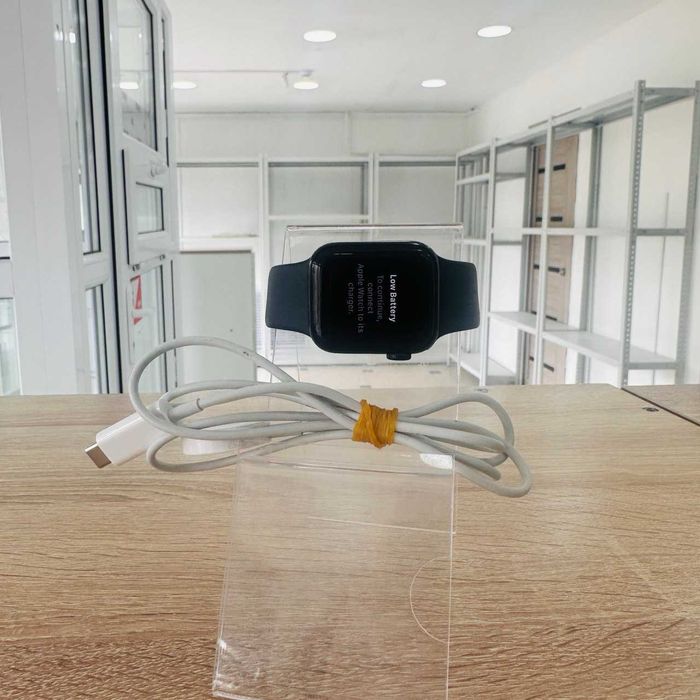 C32 / Смарт часы Apple Watch SE  40mm / sk154633