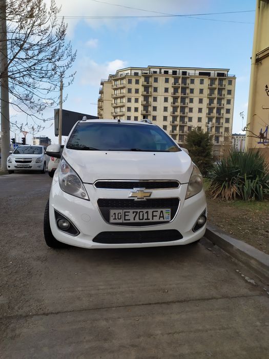 Yaxshi xolatdagi spark sotiladi