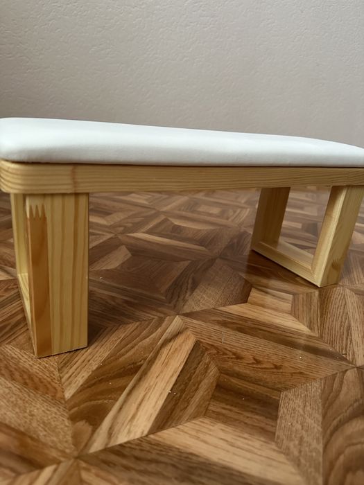 Продам подставку для маникюра