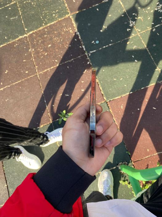 IPHONE 12 PRO                     .