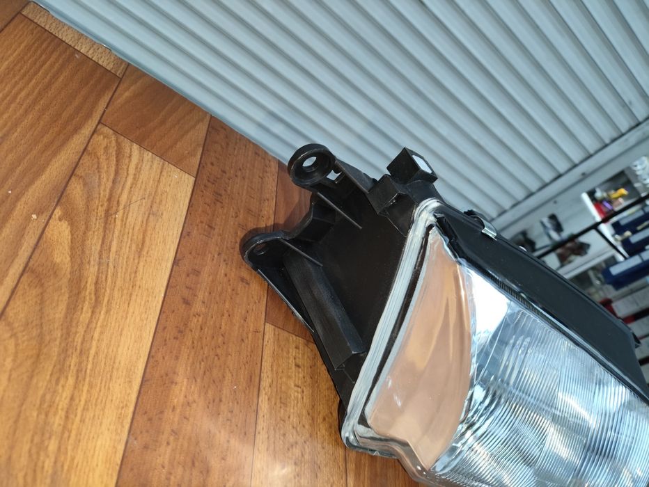 Мазда 626 фара пчичка