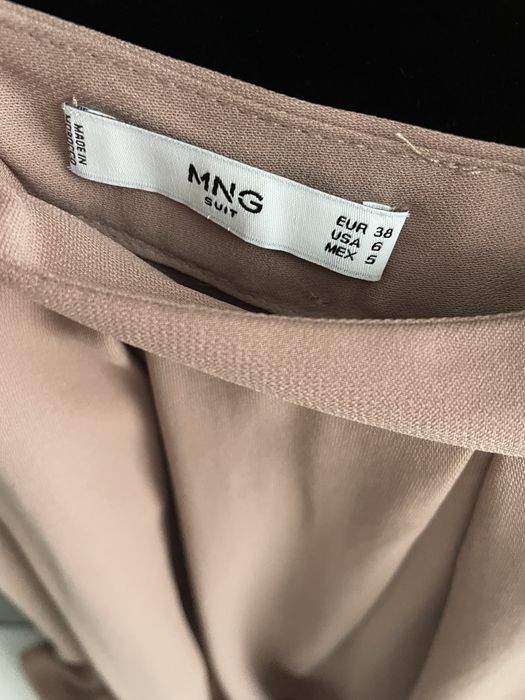 Fusta Mango model nou