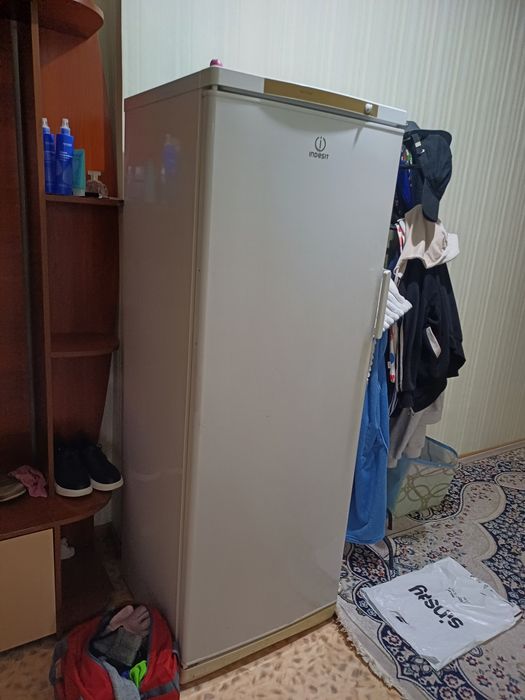 Морозильник Indesit