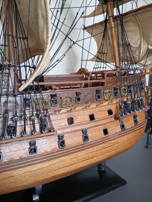 Парусный корабль