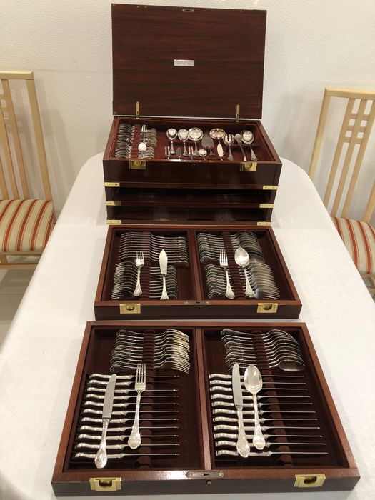 Столовое серебро