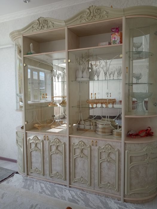 Стенка для зала и хола