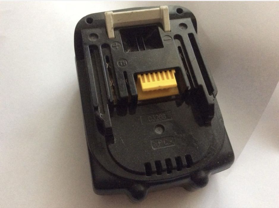 Baterie ACUMULATOR Makita 14.4V LXT BL1415 LI-ION 1.5AH folosita