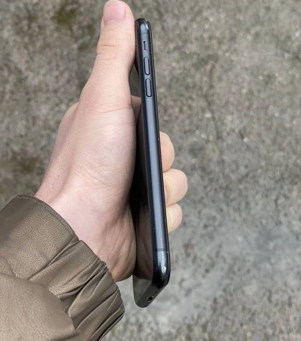 Iphone XR sotiladi
