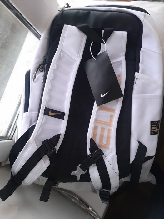 Новая Nike elite v3