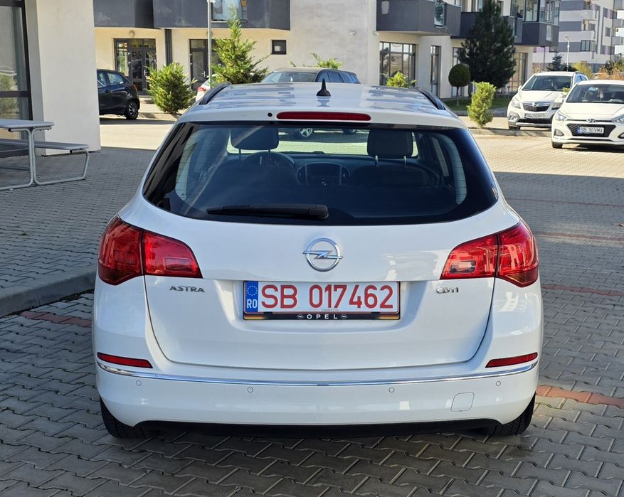 OPEL Astra 2013 — imagine 5