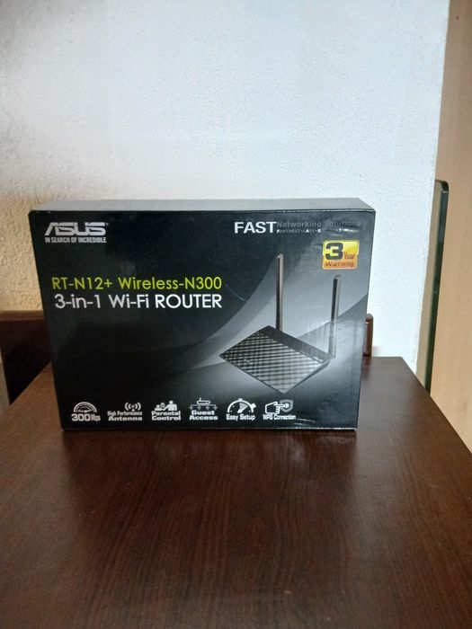 Vând Router Asus RT-N12+Wireless N300 3în1