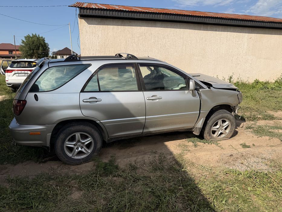 Lexus rx 300 (Битый)