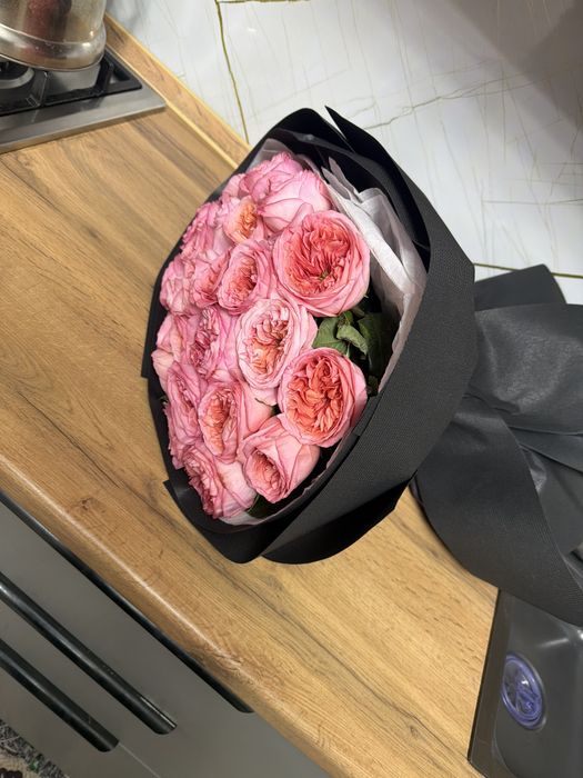 Срочна гүл солмаған азанда келген онша емес жігіттен