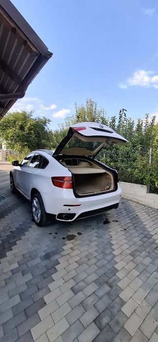 Vând bmw x6 din 2010