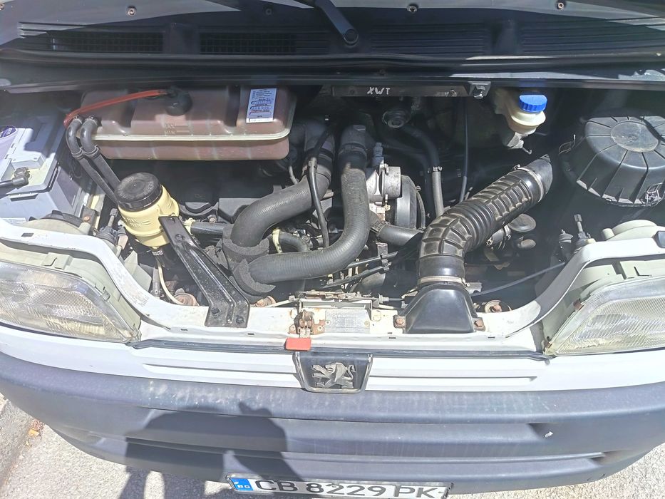 Продавам Peugeot boxer 2.5 tdi