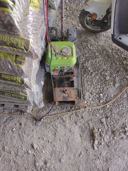 Продавам Трамбовка 50кг