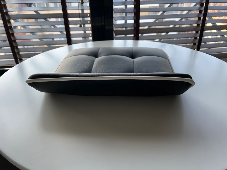 Седалки за бар стол Париж + болтчета и  ключ