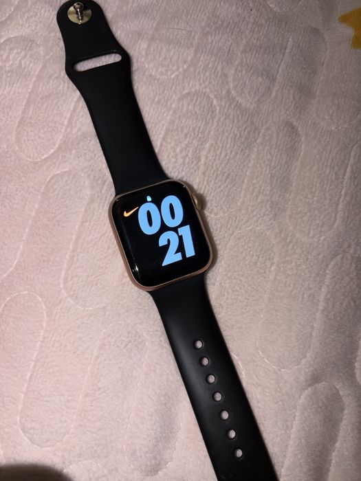 Apple watch series 3 40mm gold aluminium