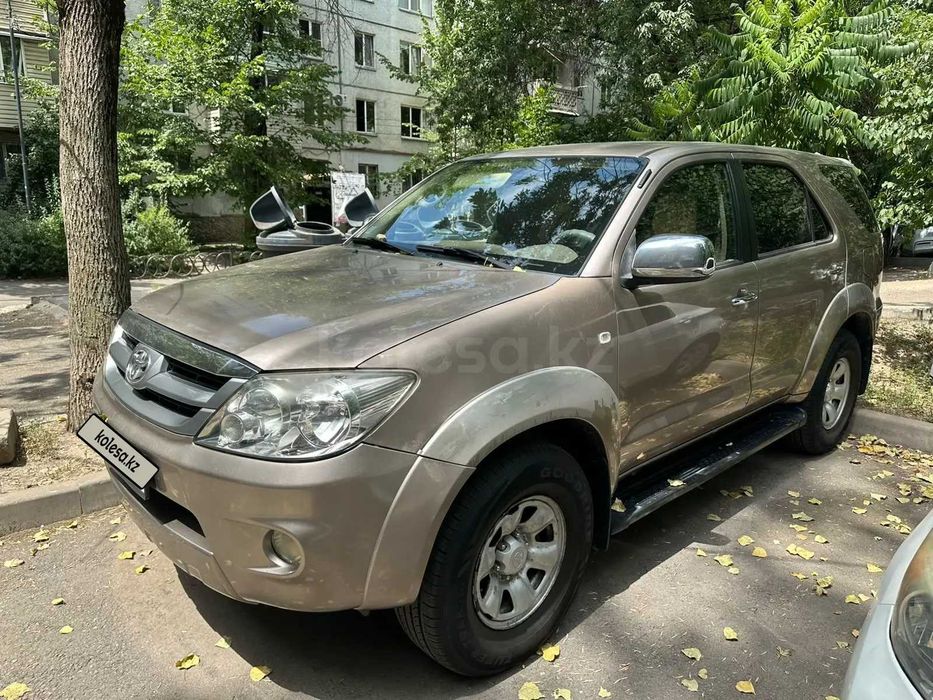 Продам Toyota Fortuner 2007 г.