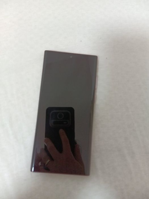 Samsung galaxy s22 ultra, използван,но като нов, без забележки
