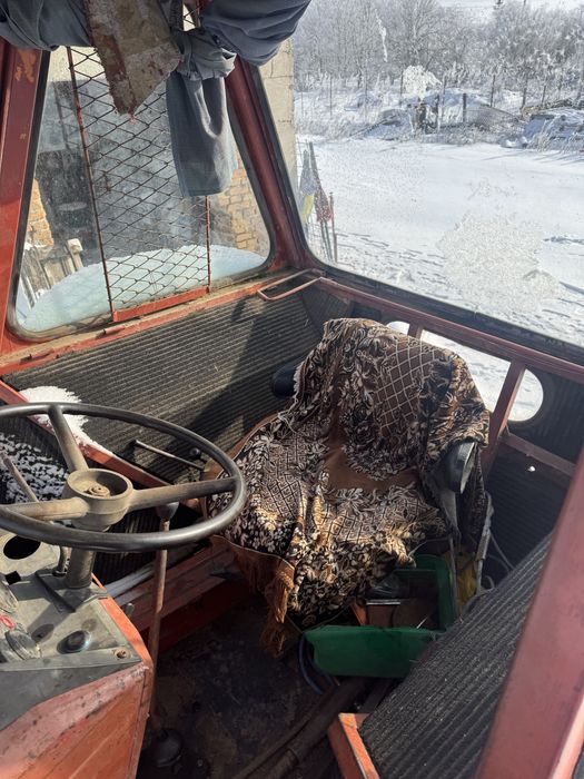 Tractor Universal 650 în stare foarte buna de functionare