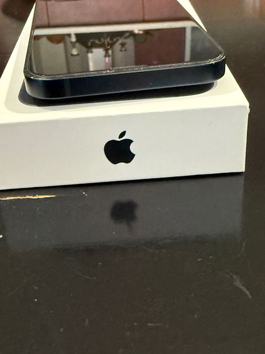 Iphone 13 черен 128 GB Запазен! Пълен комплект