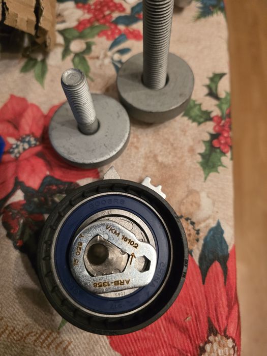 Kit distributie cu pompa apă euro 5 renault dacia Nissan 1.5 dci