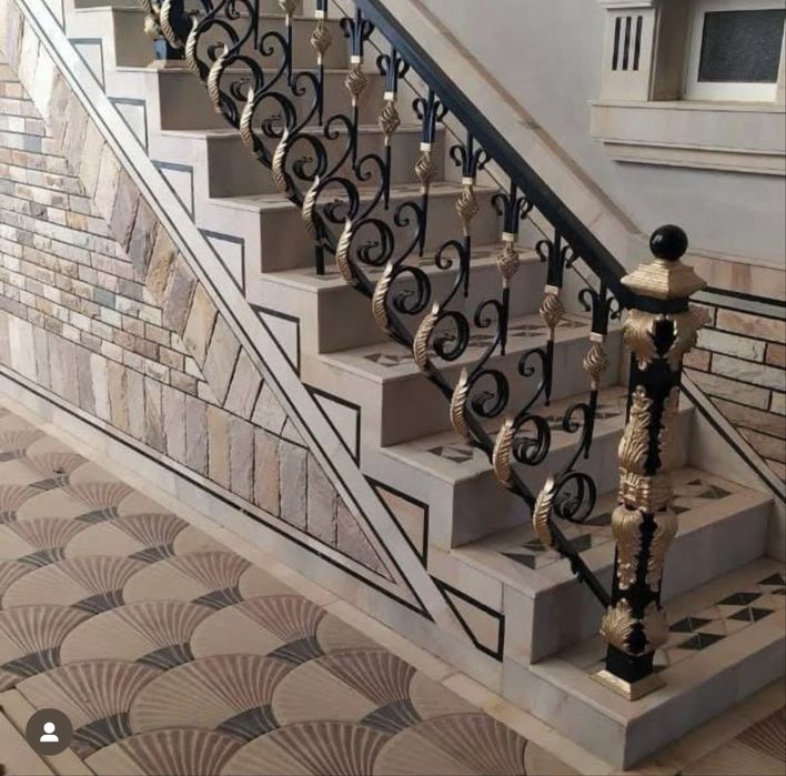 Darvaza reshotka naves perela setelaj kiraska