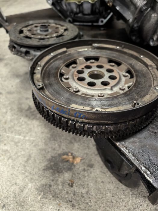 Демпферен маховик/демпфер/Маховик за Nissan Xtrail, Qashqai 1.6dci