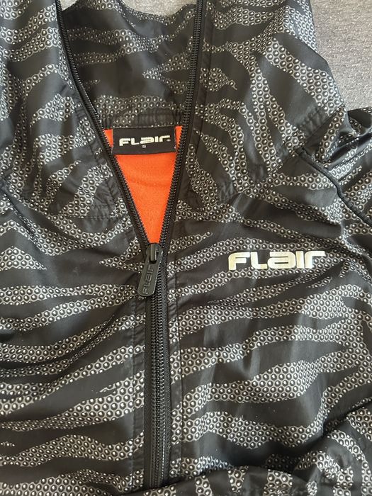 Екип flair+ подарък