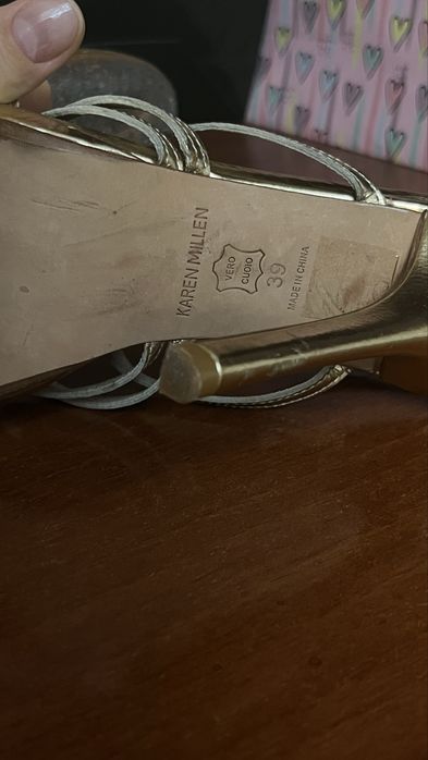 Босоножки туфли золотые