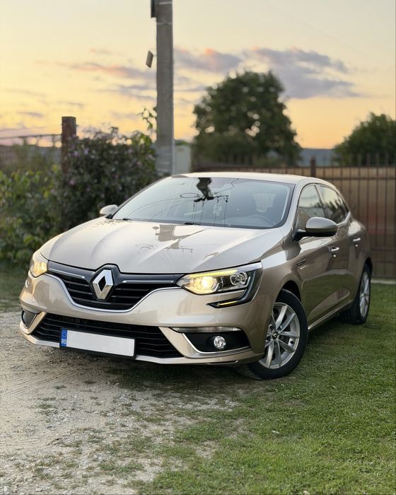 Renault Megane Hatchback 1.6 dCi 130 CP • 2017 • Keyless • R-Link • CarPlay/Android Auto