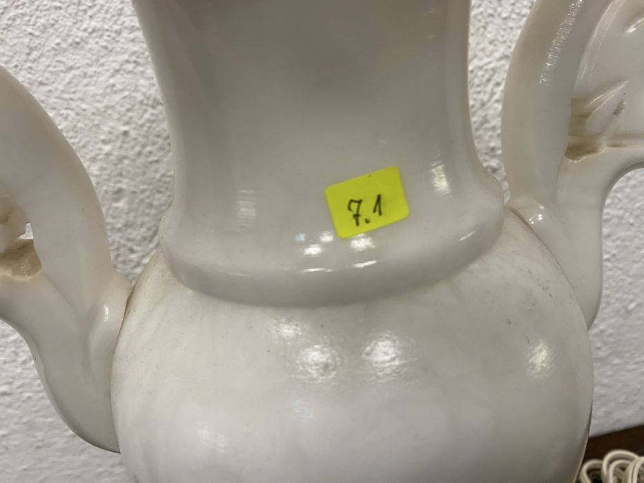 Винтидж настолна лампа от оникс Италия 1970те 43 см