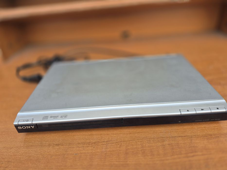 Vând DVD player, marca Sony ,model DVP-SR 150,Sony Corporation